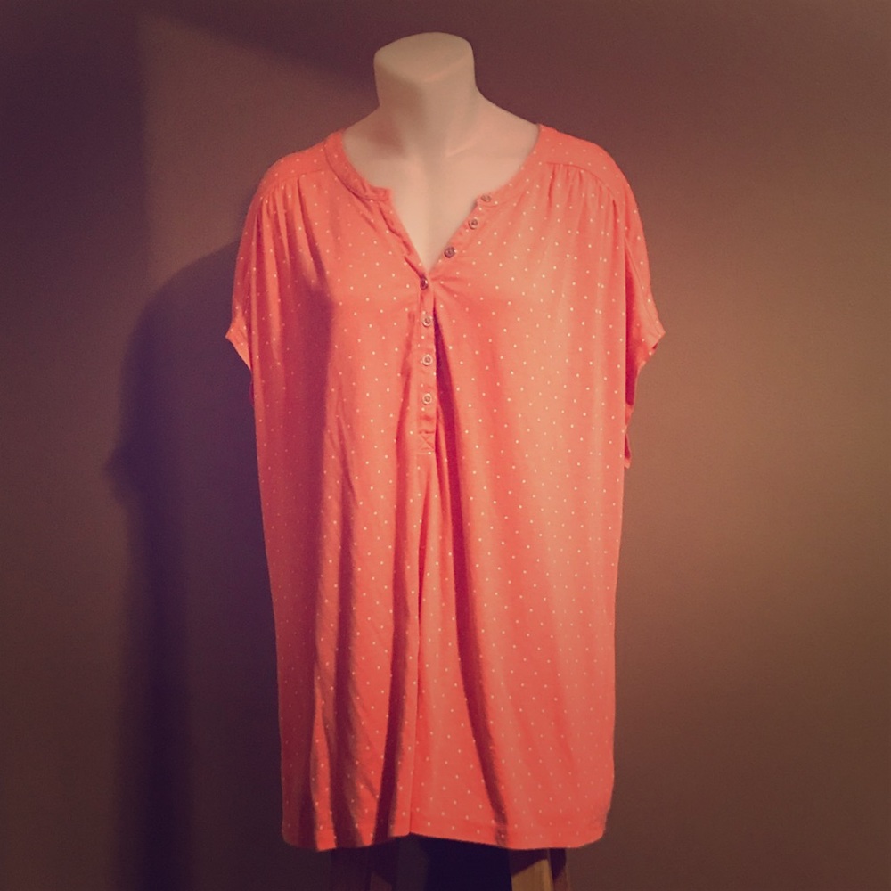 2xl Peach polka dot top